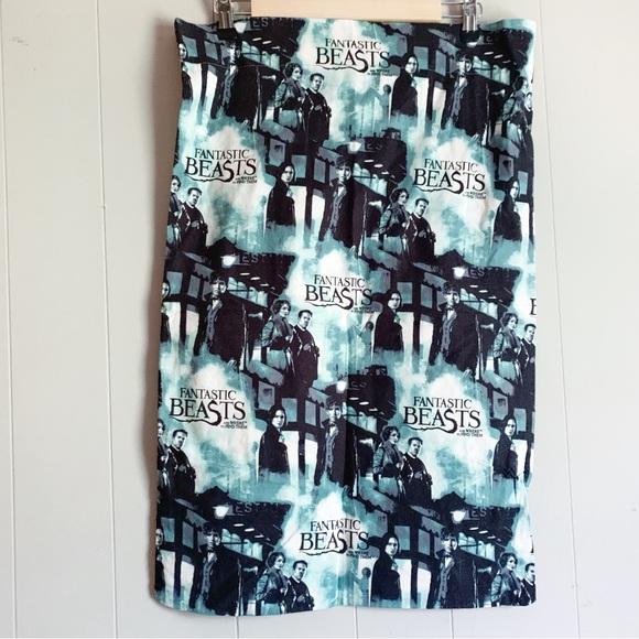 FANTASTIC BEASTS Standard Pillow Case - Picture 1 of 3